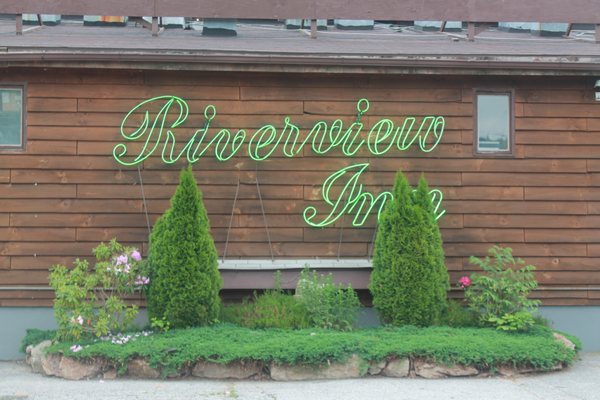 Riverview Inn