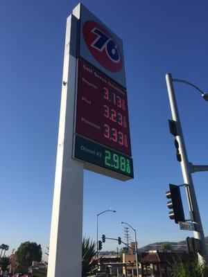 The lowest priced gas station in Glendale today. Accepts credit cards and no mark ups because of it.