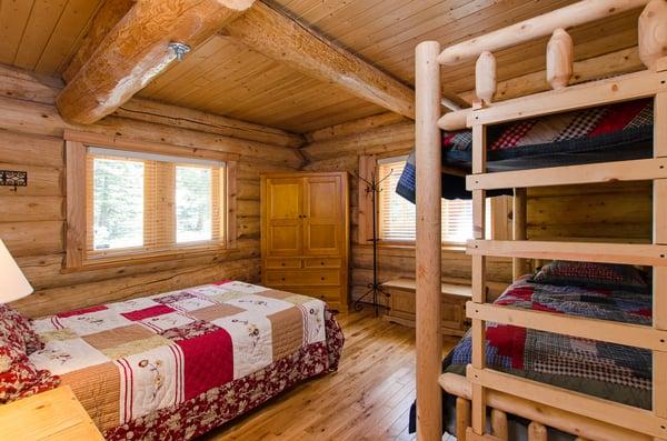 Cozy, Log Cabin on Lake Tahoe's Magical West Shore, Homewood, CA 96141