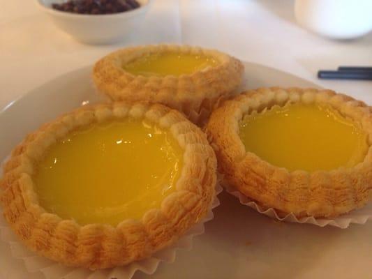 Egg tarts ... Dahn thot....  pretty good.