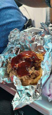 Pulled pork sandwich