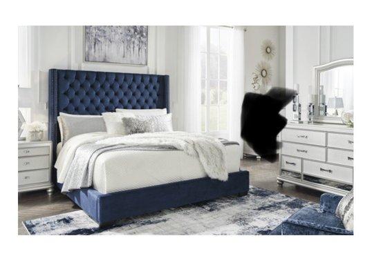 Coralayne bedroom set