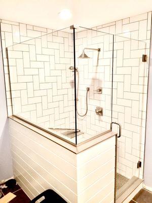 U channel Glass Showerdoor