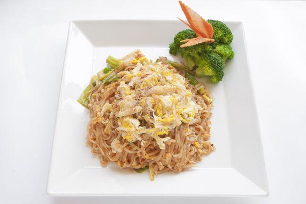 Chan pad poo - Stir fried noodle with crab meat