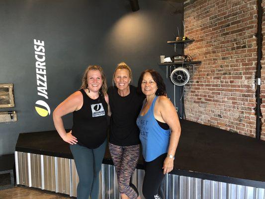 Wenatchee Jazzercise Melanie Amy ..Lise visitor from Hawaii