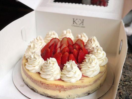 Strawberry Cheesecake 10"