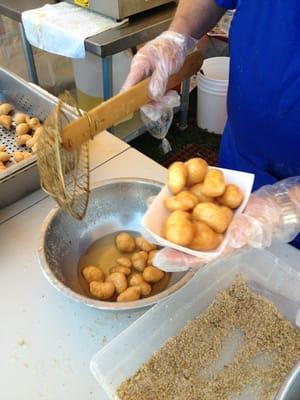 Loukoumathes (honey balls)