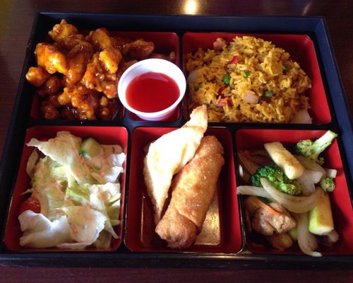 General Tso's Chicken (B4 - bento-box lunch special)