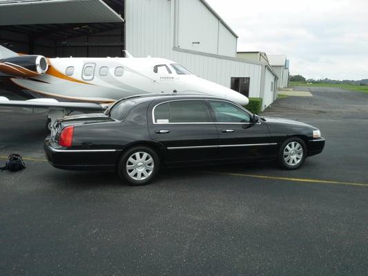 Airport Transportation
Corporate Transportation
Local Taxi Service