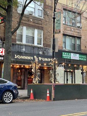 Johnny Pumps Cafe