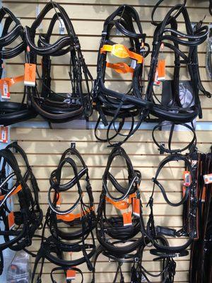 Anatomic dressage bridles by Schockemoehle Sports