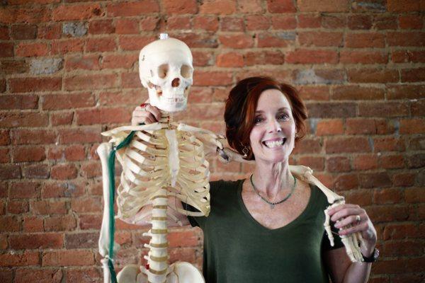 Lisa Bracken is available for workshops around the country covering all things anatomy, ayurveda and asana.