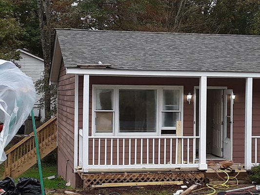 Roofing. Metal.  Fixed wood columns