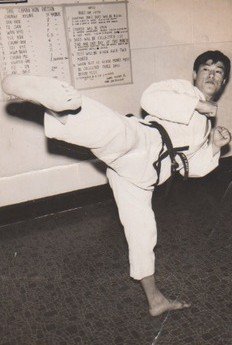 Kong Young Il  - Side Kick