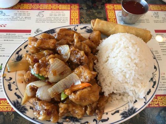 Hot and sour soup was very good. Almond Shrimp was yummy