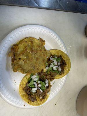 Tacos y mulita al pastor