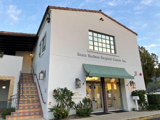 Business facade of Santa Barbara Surgical Center