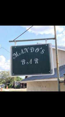 Mando's Bar