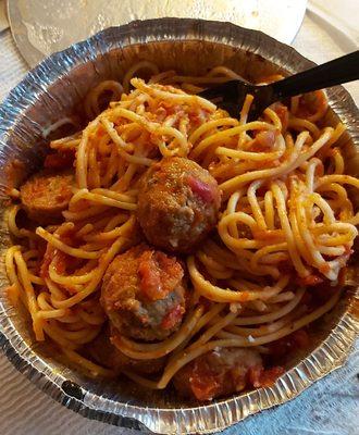 Spaghetti with Meaty Marinara and 3 Piece Meatballs