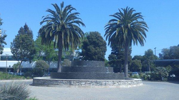 Central fountain