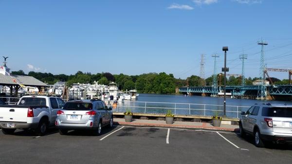 Mianus River Boat & Yacht Club