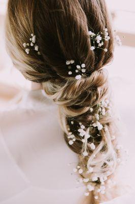 Fresh baby's breath in hair