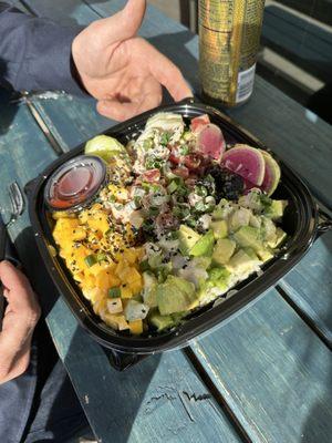 Tuna poke bowl