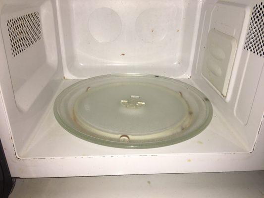 Nasty microwave (the smell was horrendous)