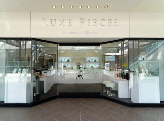 Luxe Pieces Storefrong