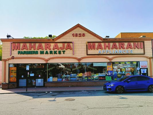 Maharaja Super Market