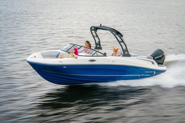 Woodard Marine Boat Dealer & Showroom