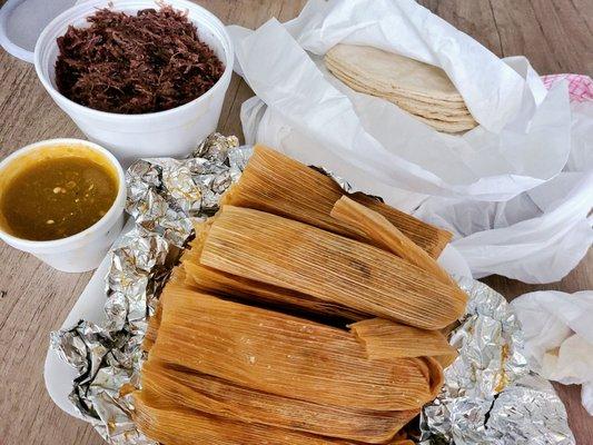 10/10 recommend! Barbacoa is flavourful & tamales were cooked to perfection!