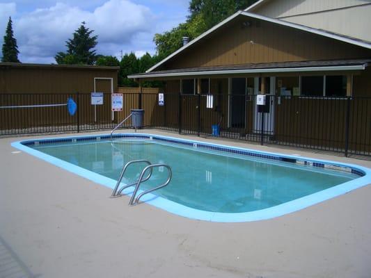 Come enjoy the refreshing pool at Greenbriar.