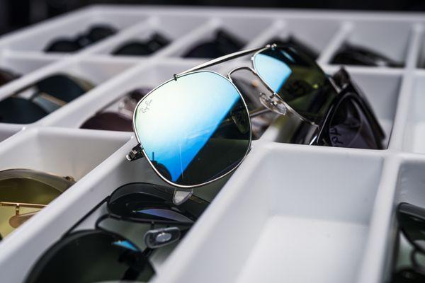 We offer a wide variety of sunglasses such as Maui jim,Oakley,Vera Wang and Tom Ford.