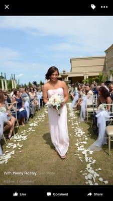 My MOH got a mini bouquet like mine....  I also loved the petals lining each side of the isle!