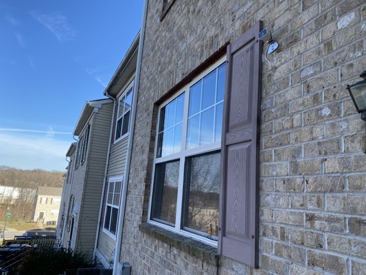 Need broken glass window repair replacement