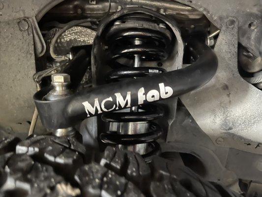 MCM FAB W/ BILSTEIN 6112 INSTALL ON A 2008 TUNDRA 4x4