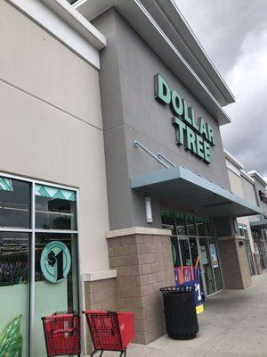 Dollar tree entrance