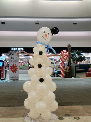 Fun snowman at the Sandusky mall.