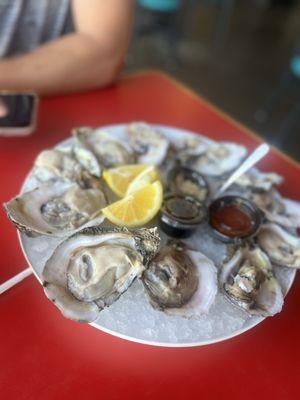 A dozen oysters