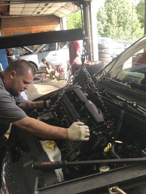 Installing an engine for a 2014 Dodge Journey