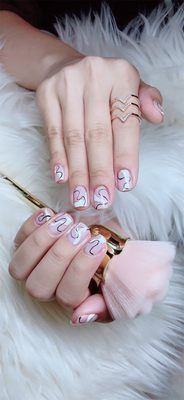 Swirl nail