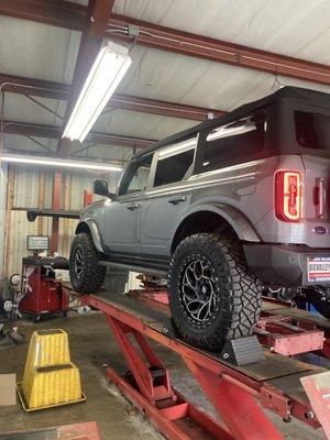 Alignment on a bronco