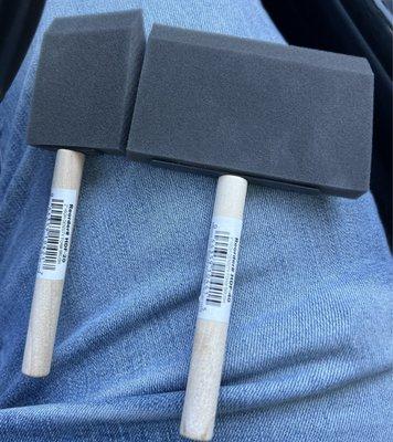 Sponge paint brushes