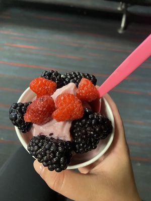 Small raspberry yogurt