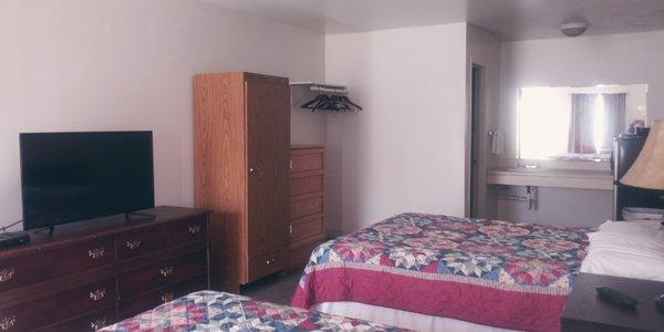 Large standard rooms available. These rooms have 2 Queen beds and more square footage.