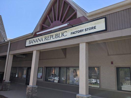 Banana Republic Factory Store