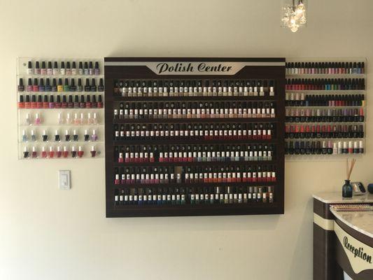 Choice of various different colors from top brands like OPI, ESSIE and CND.