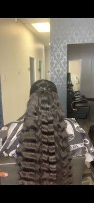 Book under: Clip-In Install (bring your on hair)
Style: Crimps/Deep Waves
Longevity: 2-4 weeks