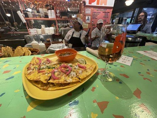 Quesadilla de Birria Roseu